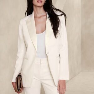 NWOT Banana Republic Off White Tuxedo Suit Set